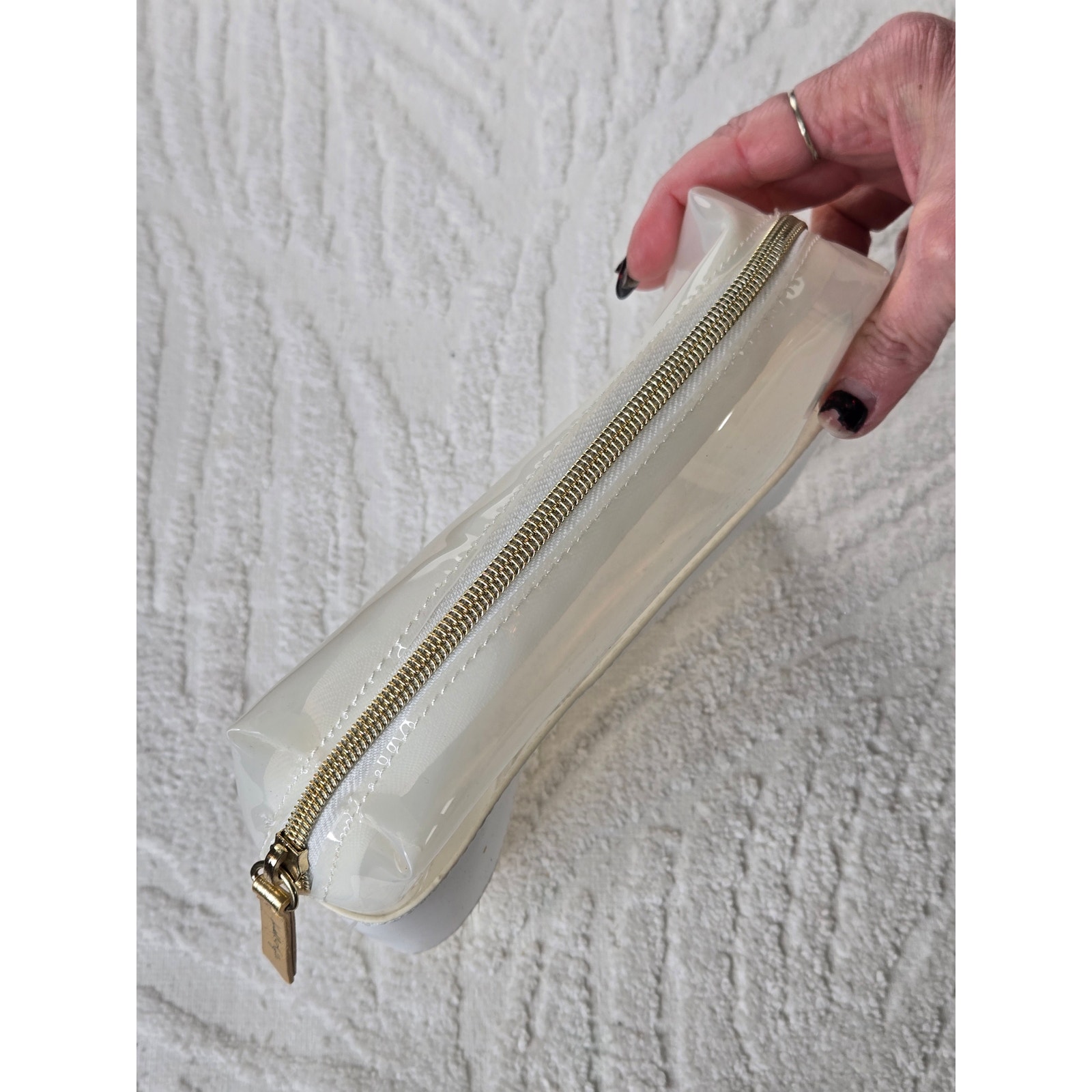 Kendall & Kylie Nwt Cosmetics Makeup Travel Zip Pouch Creamy White — image 5 of 8